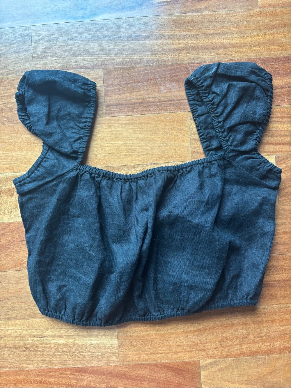 Aritzia Wilfred Black Ruffled Strap Crop Top size small
